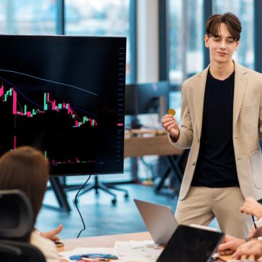 What should new traders learn first in the Xcelerate Trade Academy